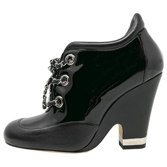 Chanel Black Patent Chain Wedge Booties – Spring 2014 Size 38.5 - Picture 1 of 10